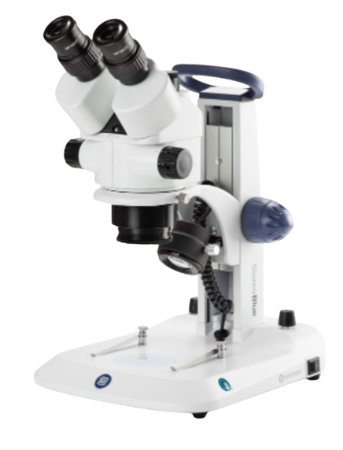Microscopio con zoom estéreo trinocular StereoBlue, objetivo con zoom de 0,7x a 4,5x, aumento de 7x a 45x, soporte ergonómico con iluminación LED incidente y transmitida - Euromex